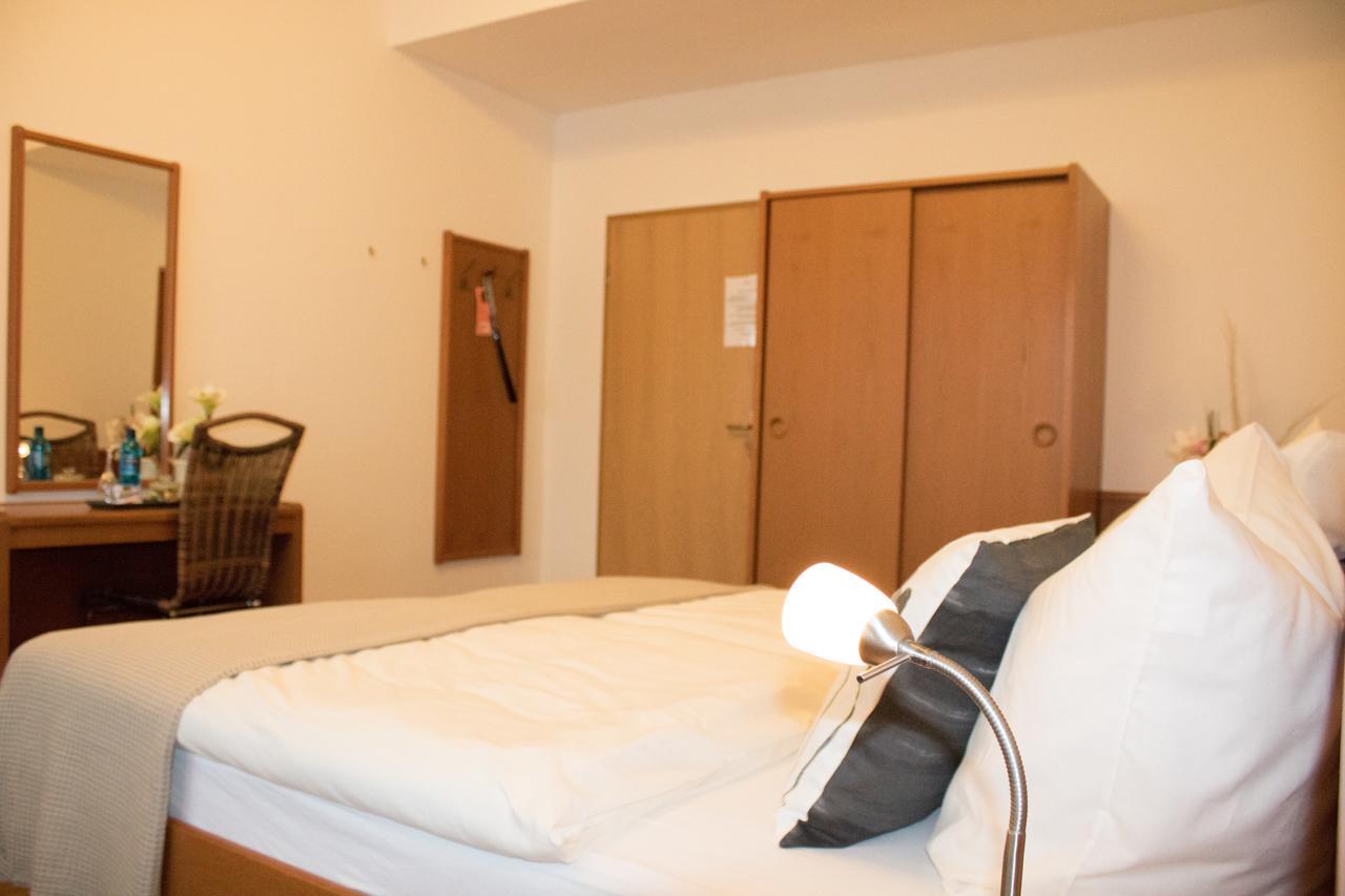 Stadthotel Russelsheim מראה חיצוני תמונה
